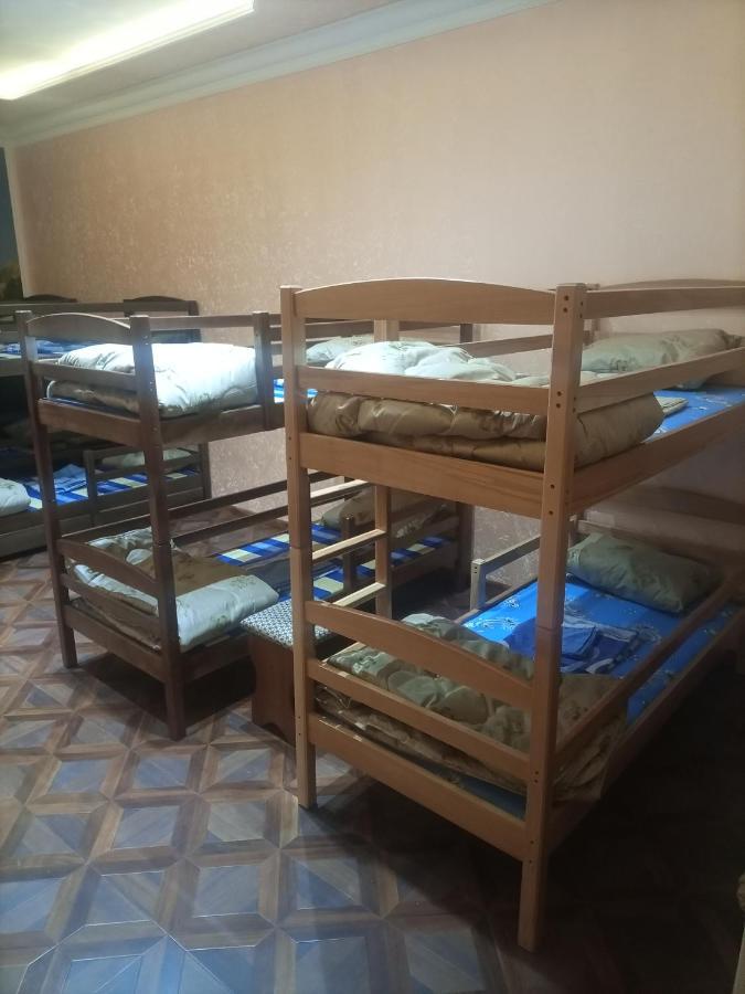 יירבאן Hero Hostel מראה חיצוני תמונה
